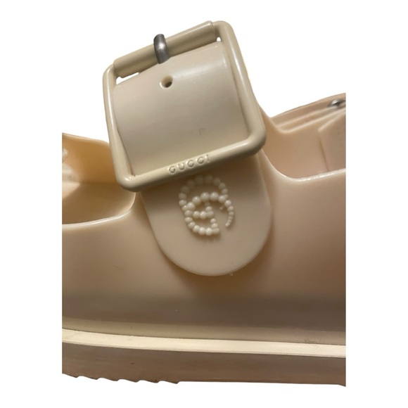 Gucci Women's Isla Double G Logo Rubber Sandals Dusty White Size 38 US 8 - Picture 3 of 9